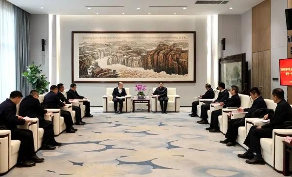 張文琪會(huì)見中鐵五局集團(tuán)黨委書記、董事長蒲青松一行