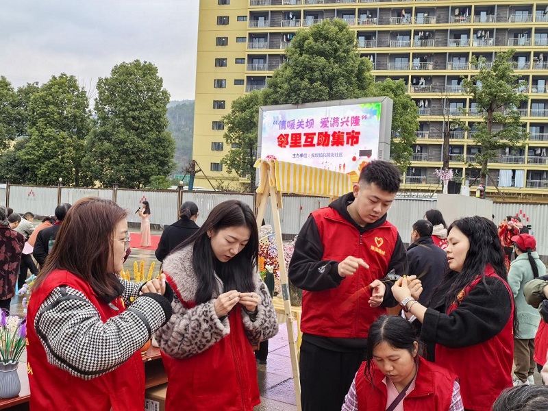 “鋒”火相傳 建材科技人用實(shí)干續(xù)寫雷鋒日記